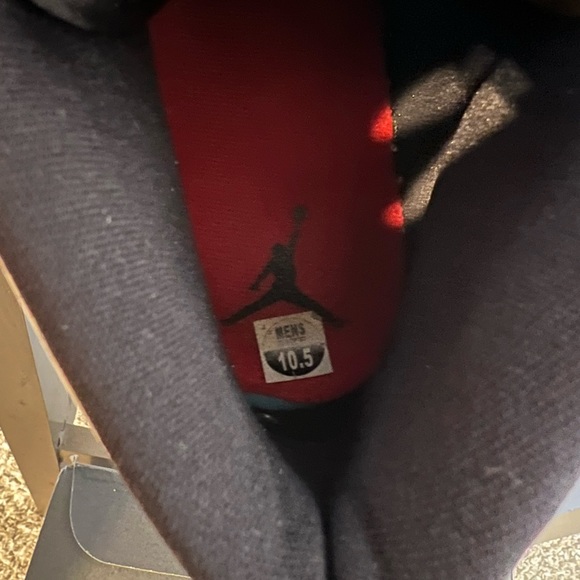 Air Jordan 1 Mid Chicago - Picture 6 of 9